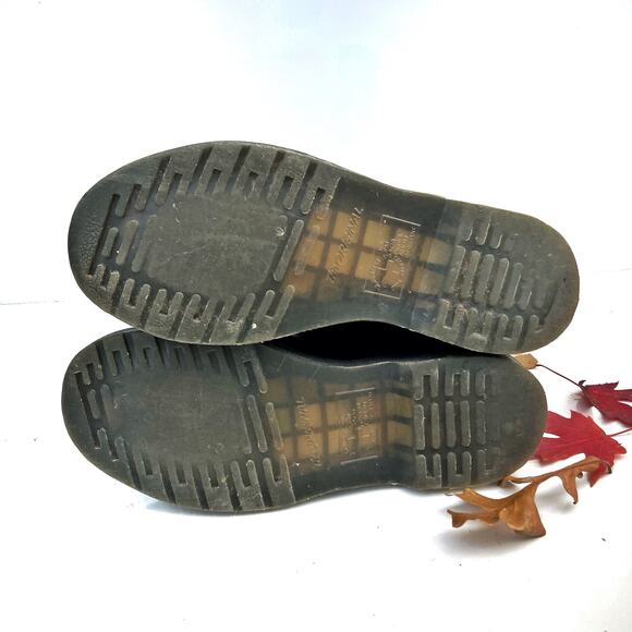 Dr. Martens 1460 Pascal Chain Black Leather Combat Boots | Punk Grunge Classic - Picture 14 of 16